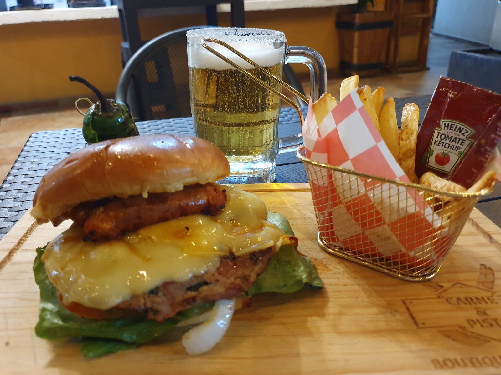 Hamburguesa Carne & Pisto